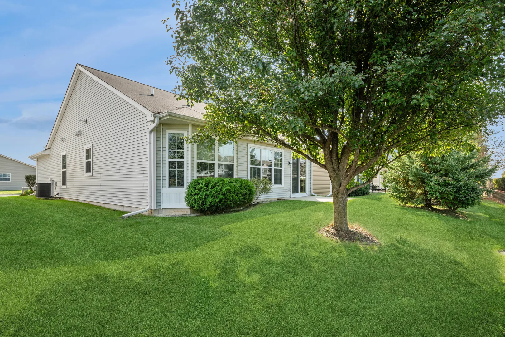 2864 Edgewater Drive IL