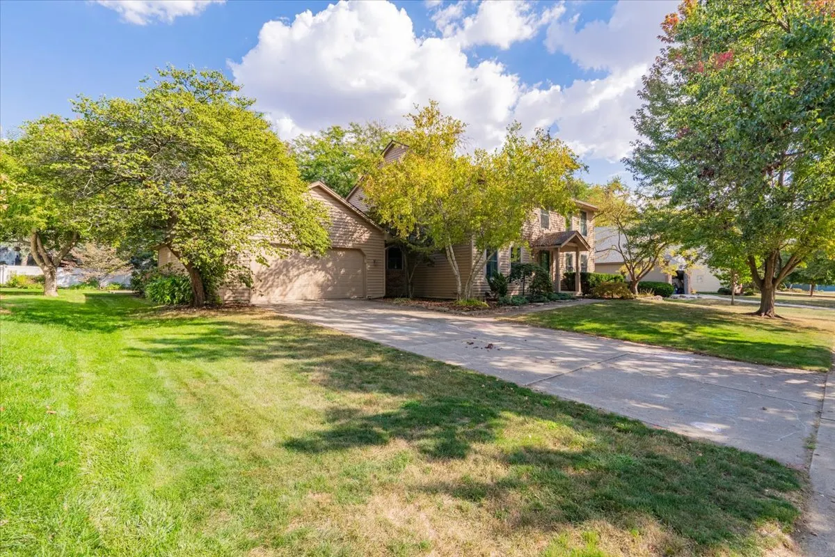 10 Inverness Drive IL