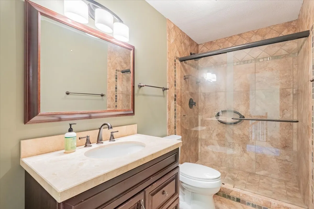 10 Inverness Drive IL