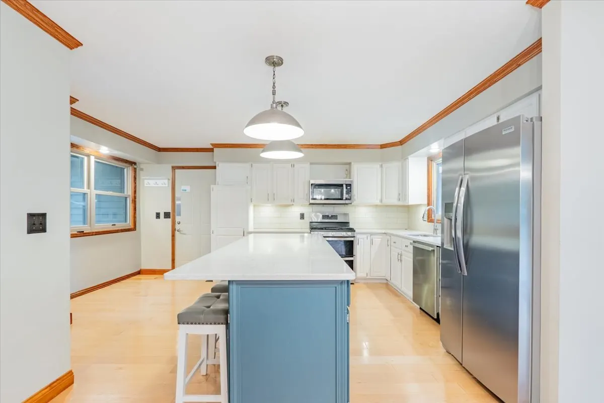 10 Inverness Drive IL