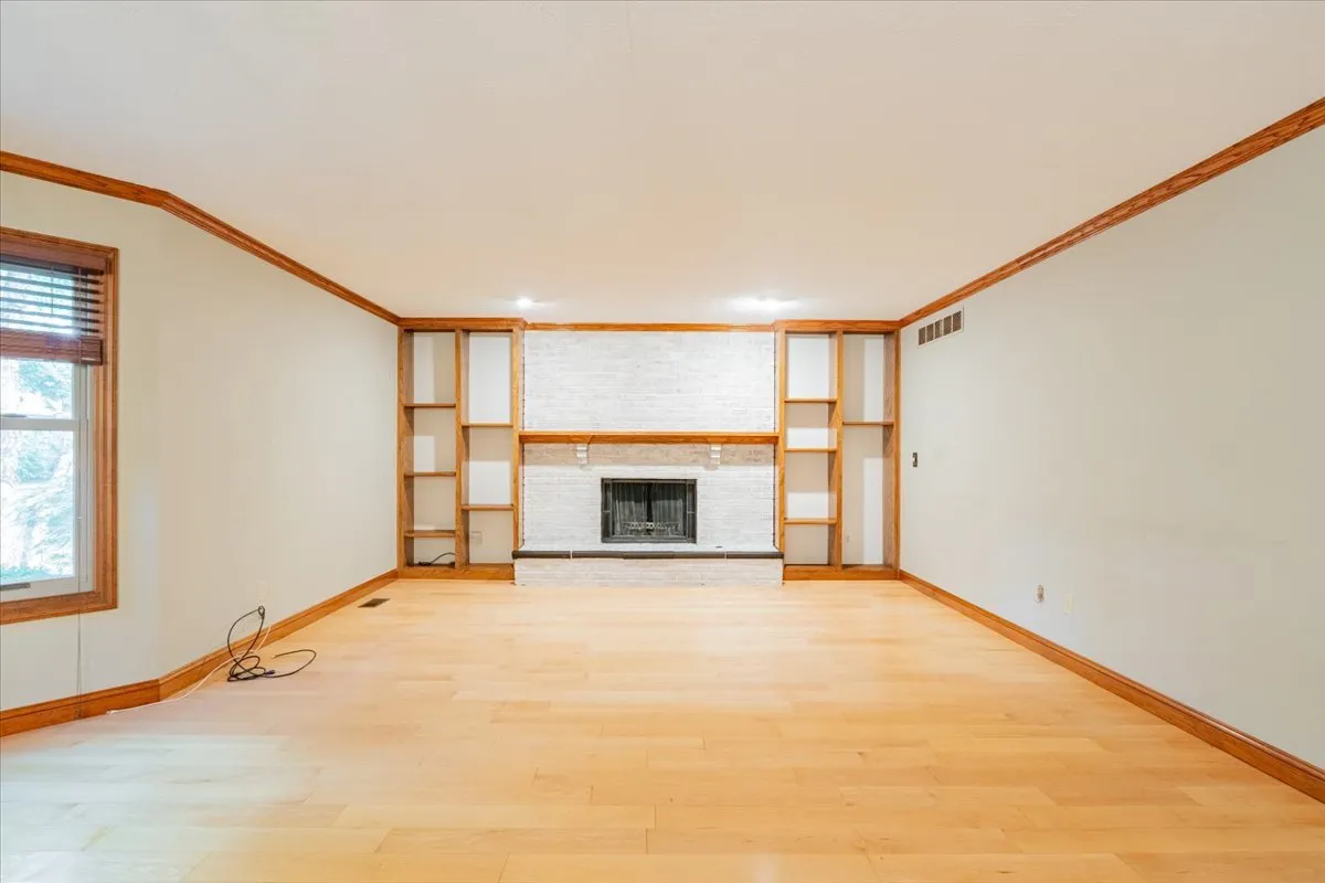 10 Inverness Drive IL