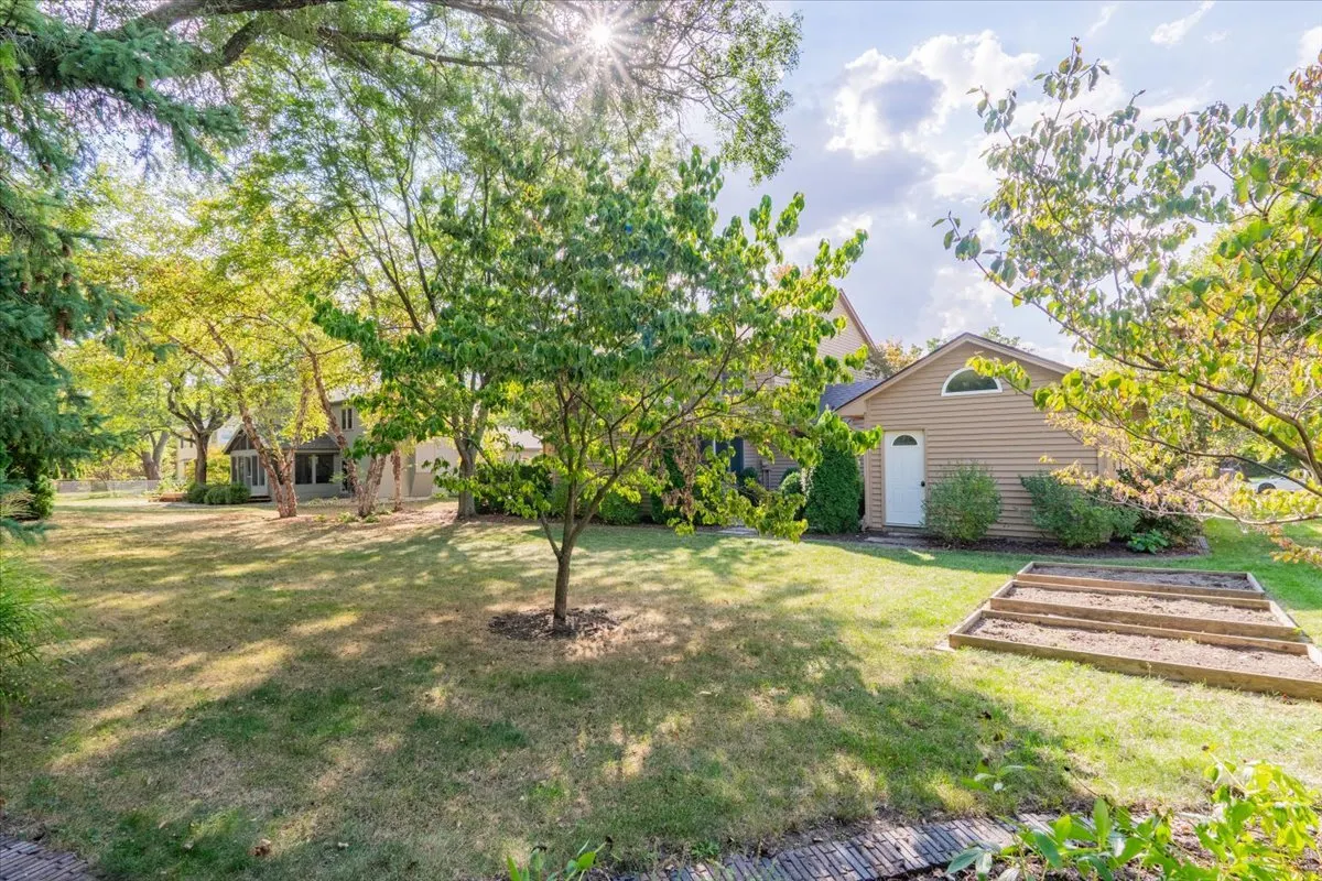 10 Inverness Drive IL