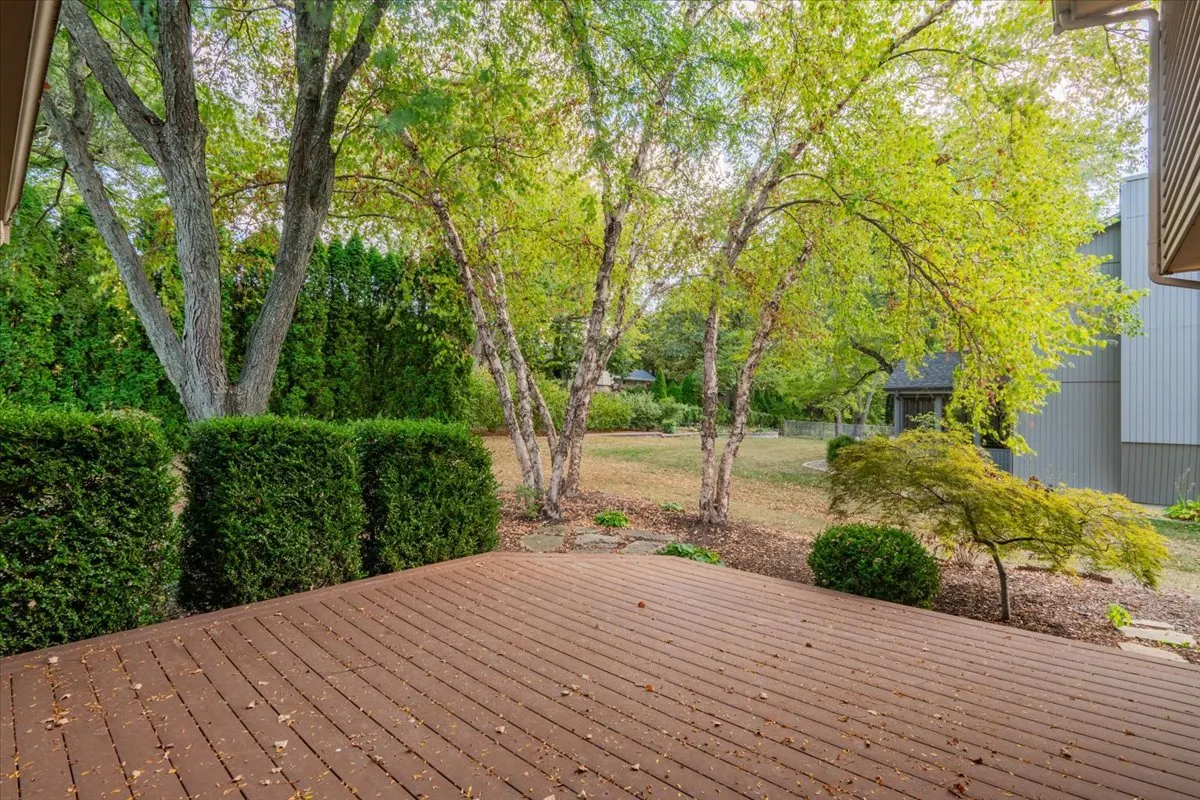 10 Inverness Drive IL