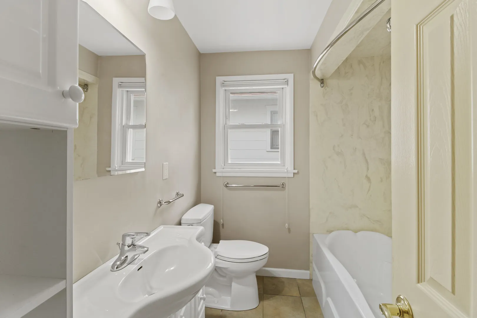 1208 W William Street IL