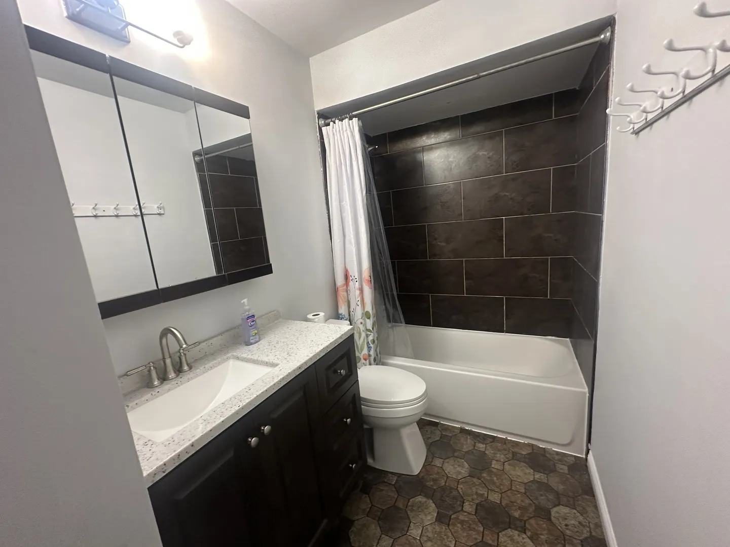 736 Tama Court IL