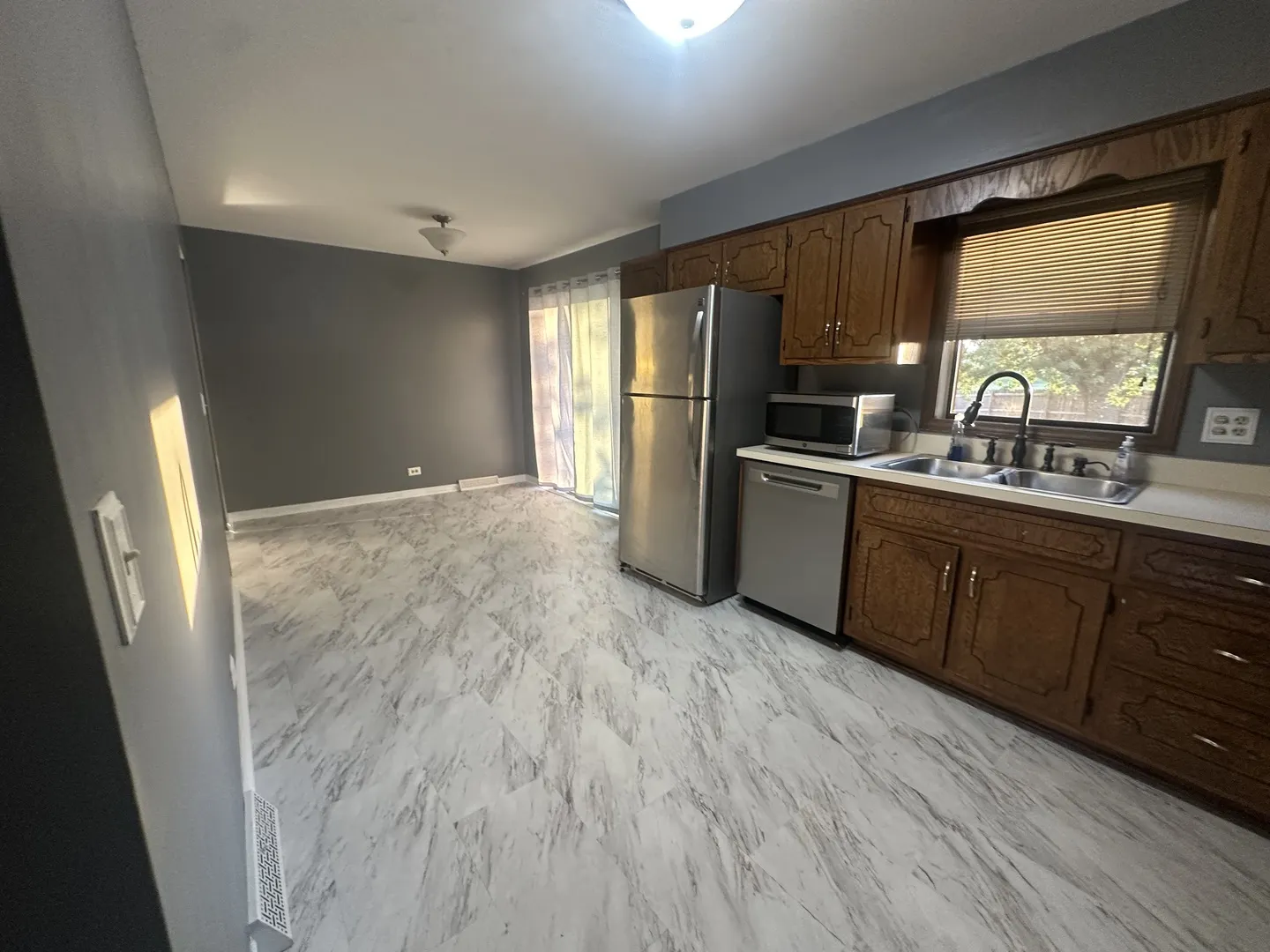 736 Tama Court IL