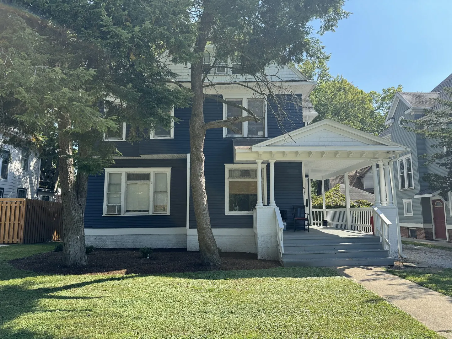 617 W Springfield Avenue IL
