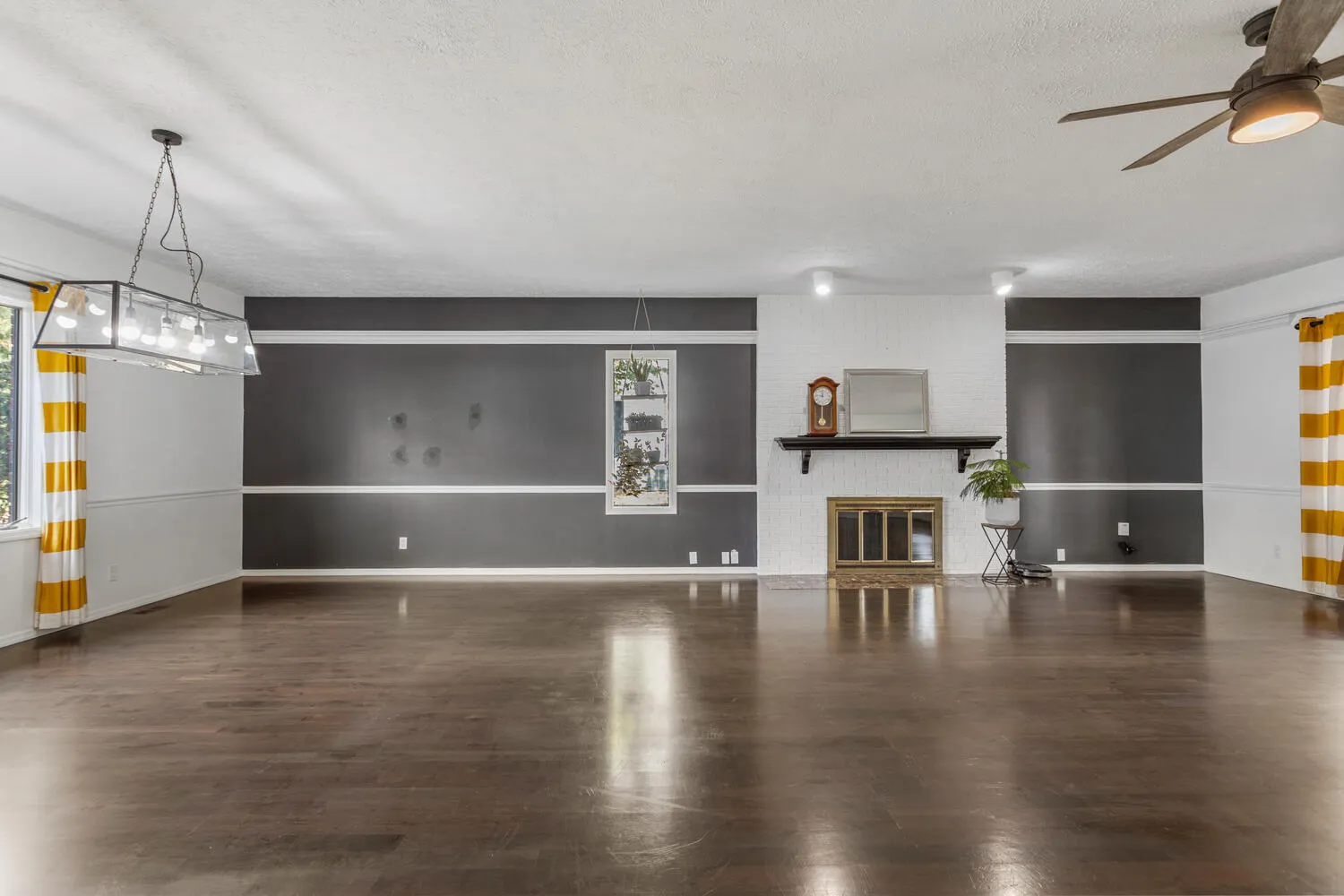 411 Crestwood Drive IL