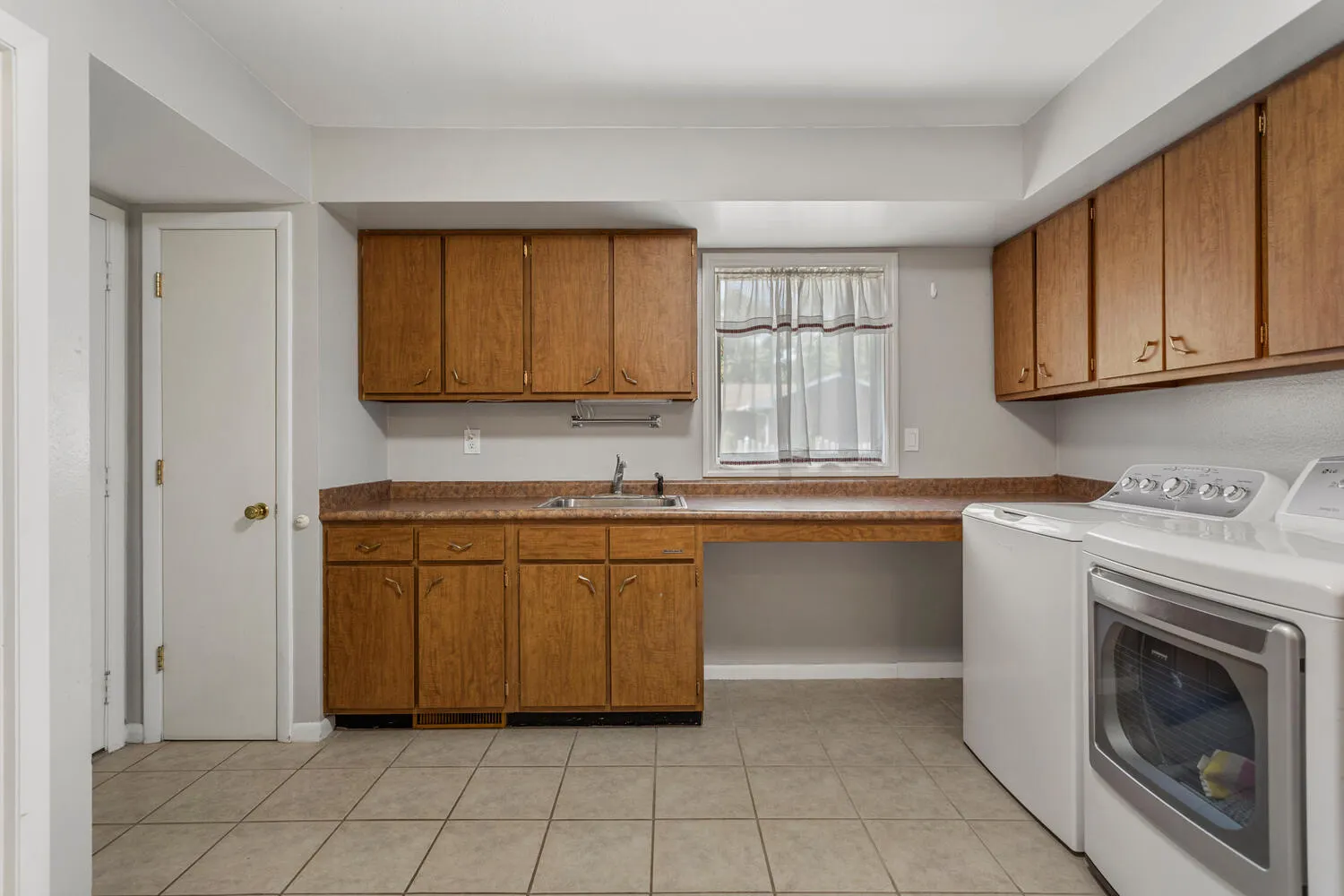 411 Crestwood Drive IL