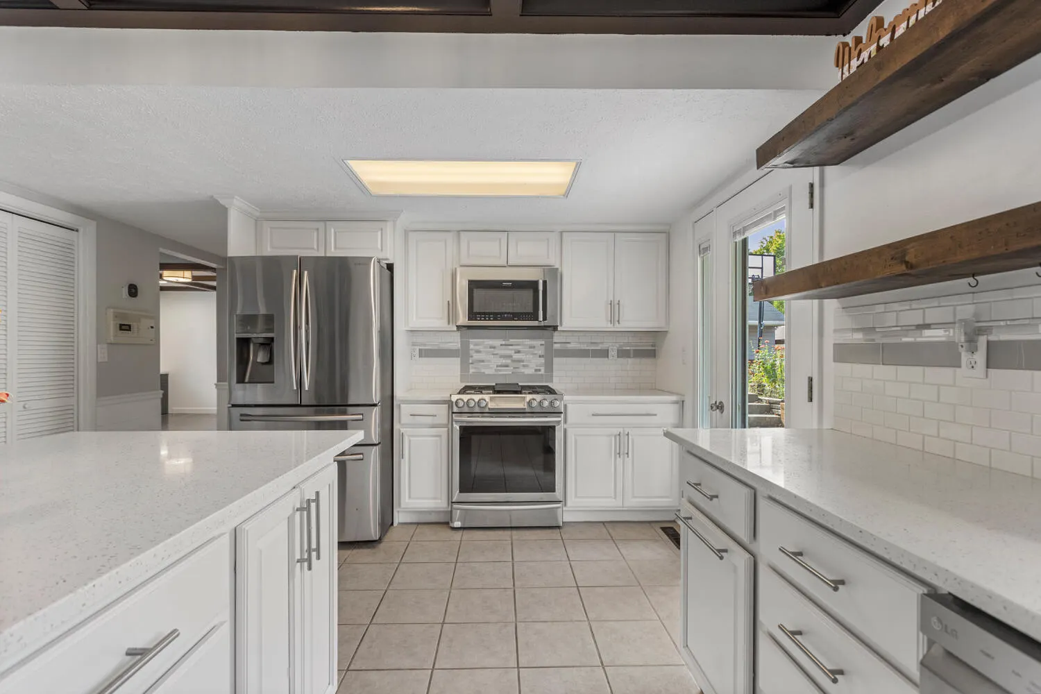 411 Crestwood Drive IL