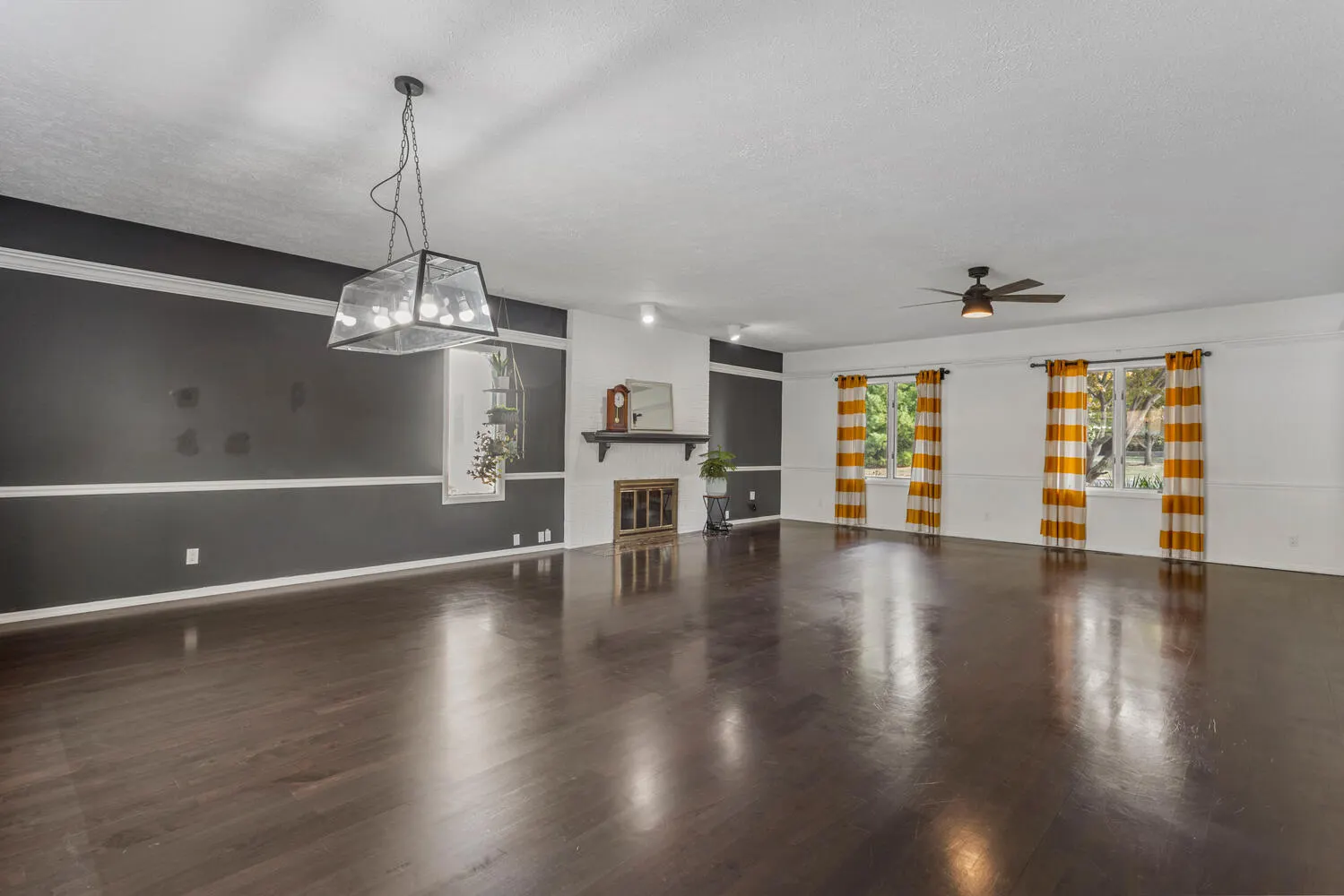 411 Crestwood Drive IL