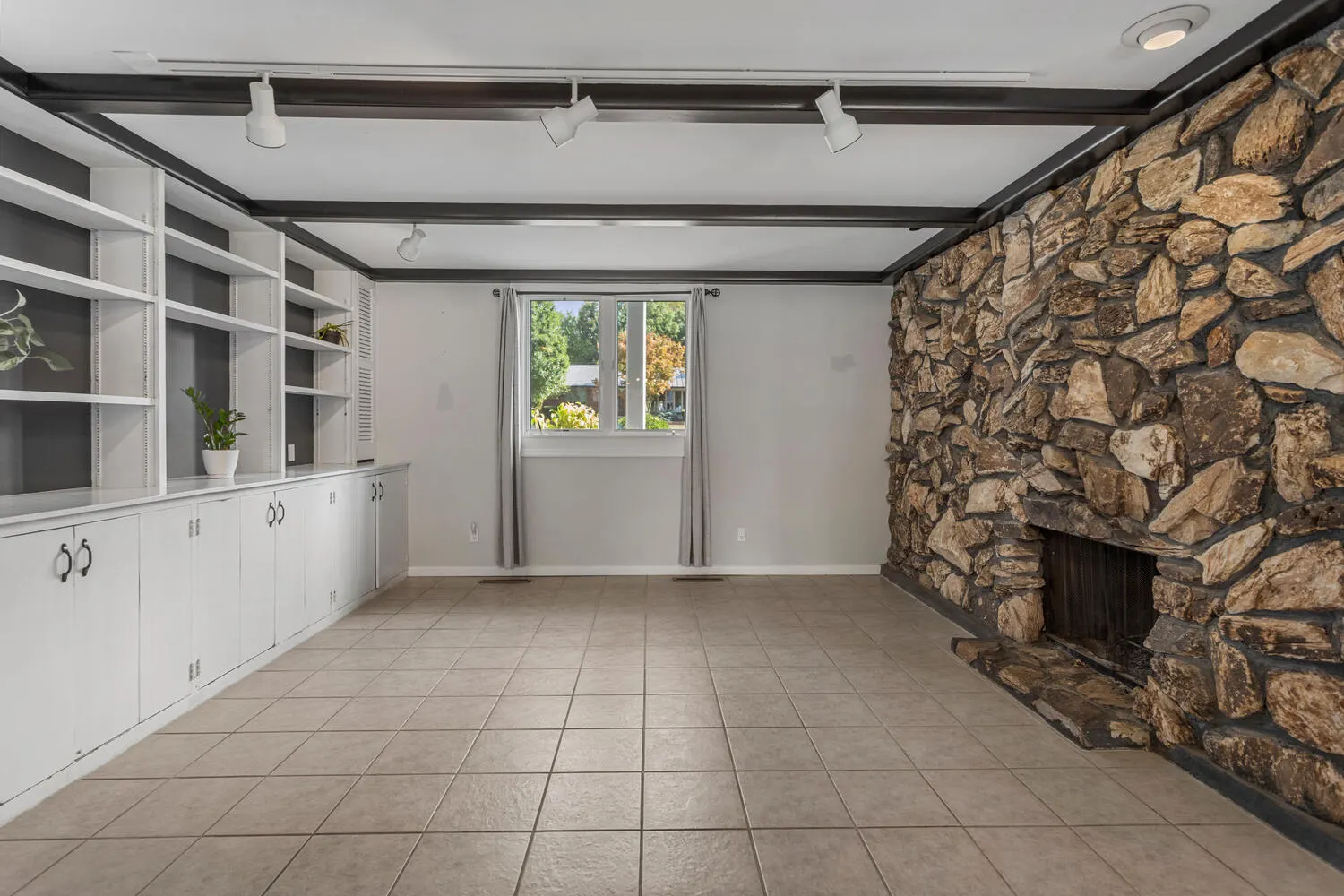 411 Crestwood Drive IL