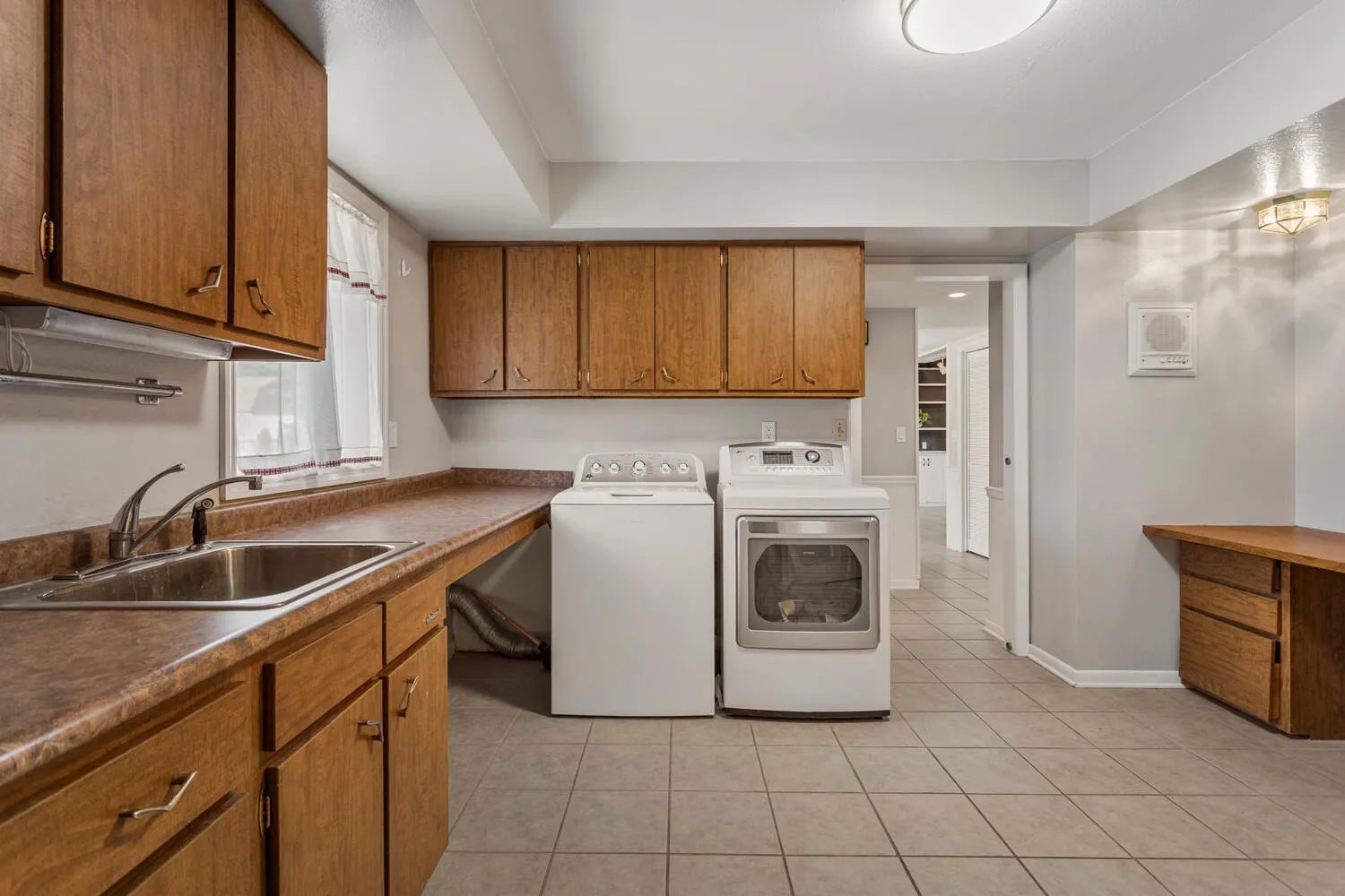 411 Crestwood Drive IL