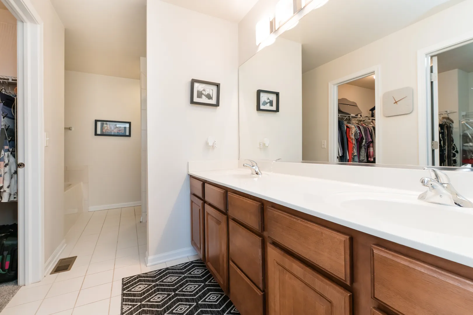 248 W Fairview Way 4 IL