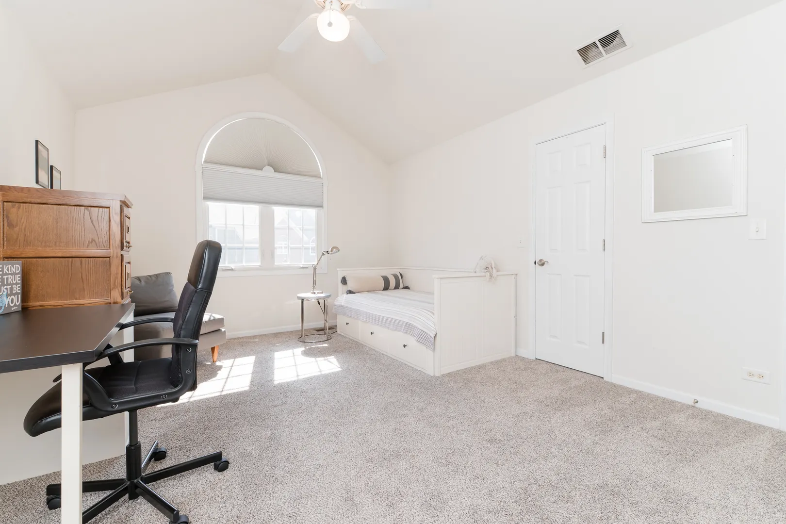 248 W Fairview Way 4 IL