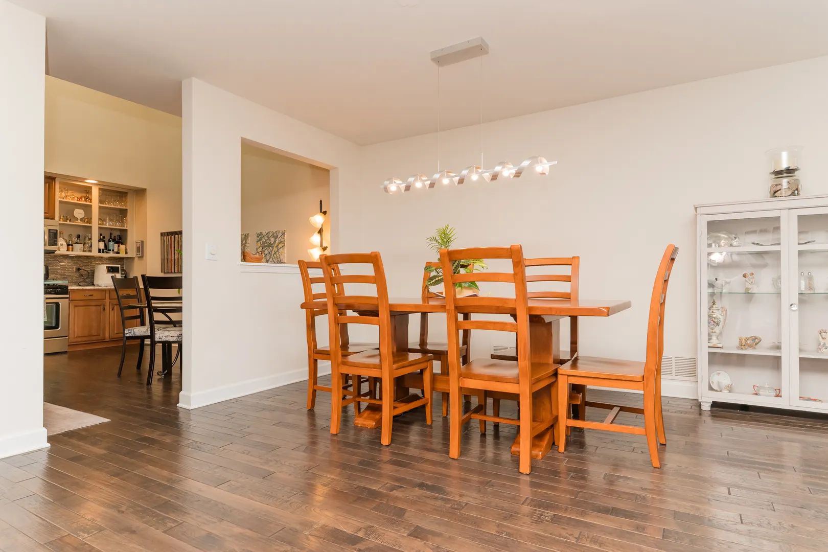 248 W Fairview Way 4 IL