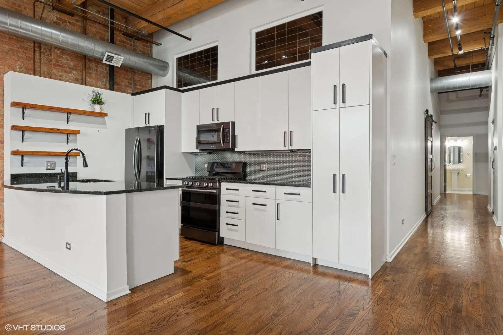 1243 S Wabash Avenue 302 IL