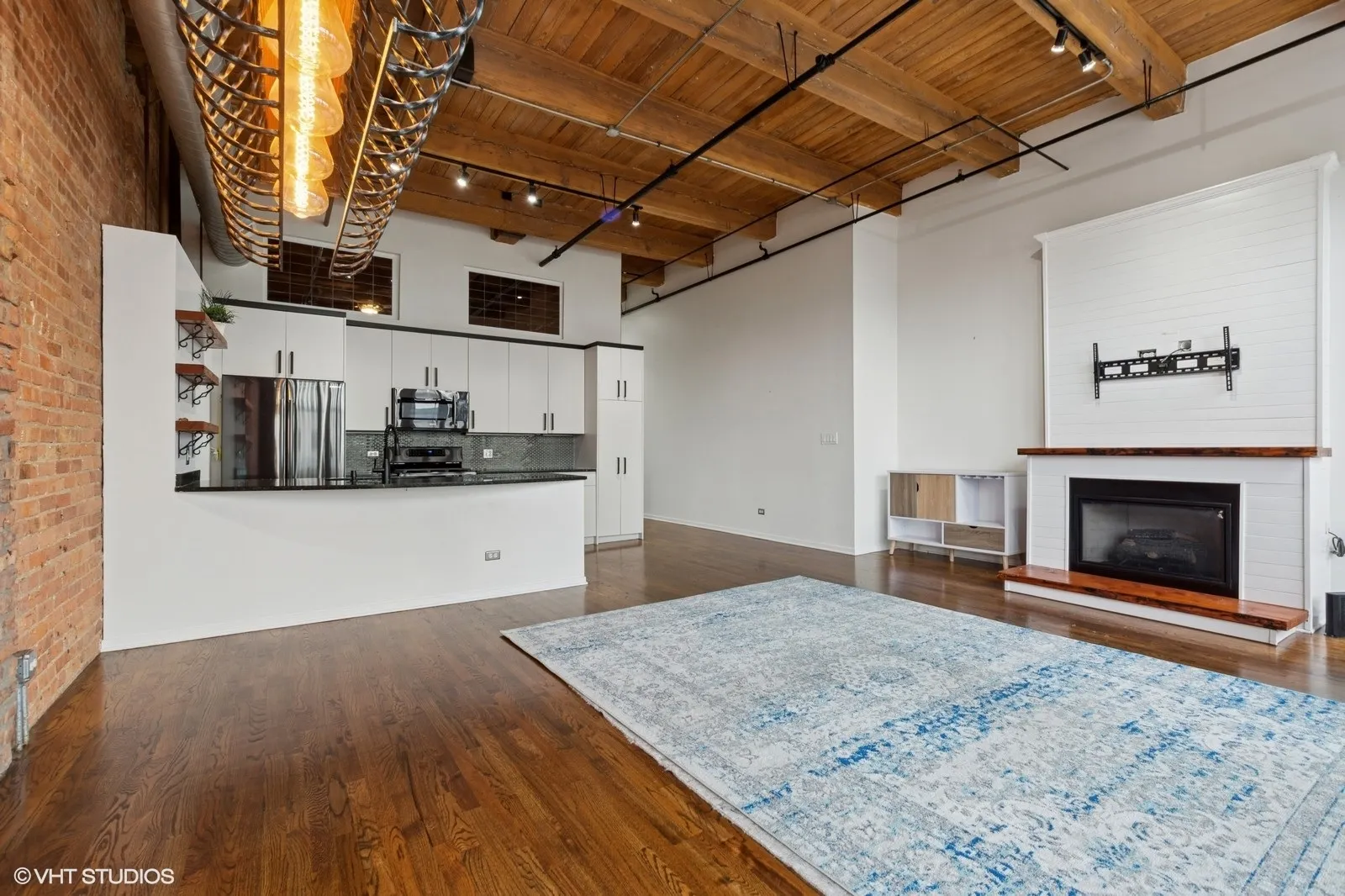 1243 S Wabash Avenue 302 IL