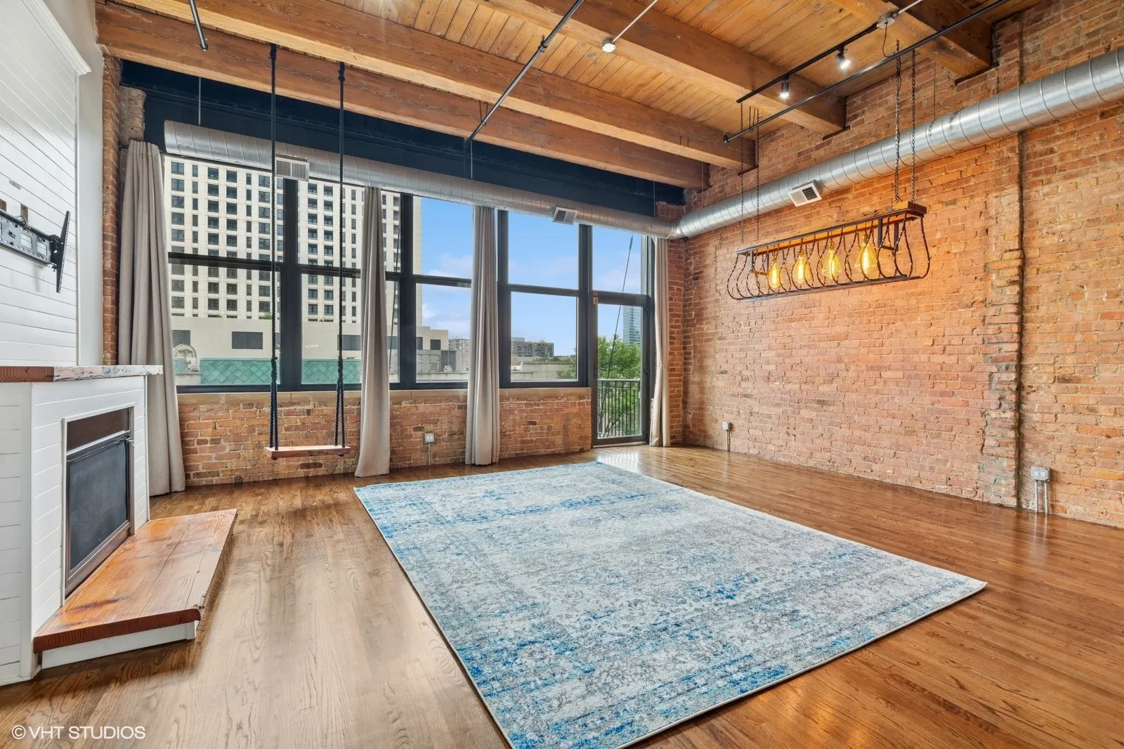 1243 S Wabash Avenue 302 IL