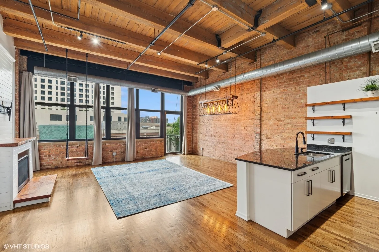 1243 S Wabash Avenue 302 IL