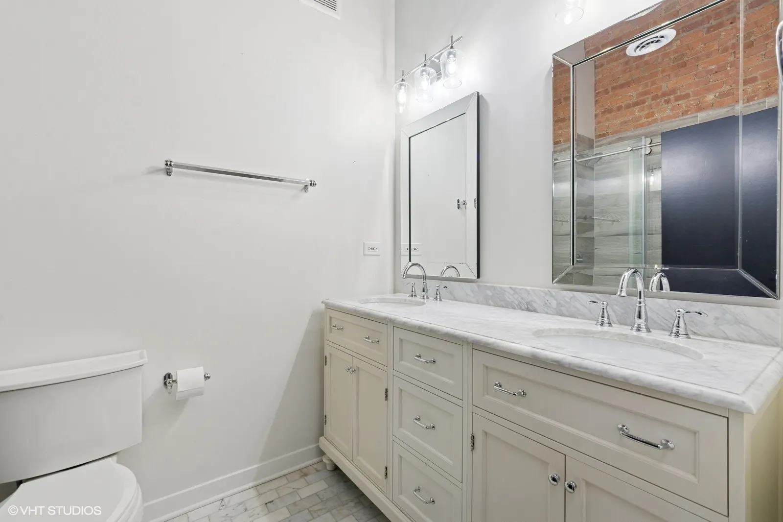 1243 S Wabash Avenue 302 IL