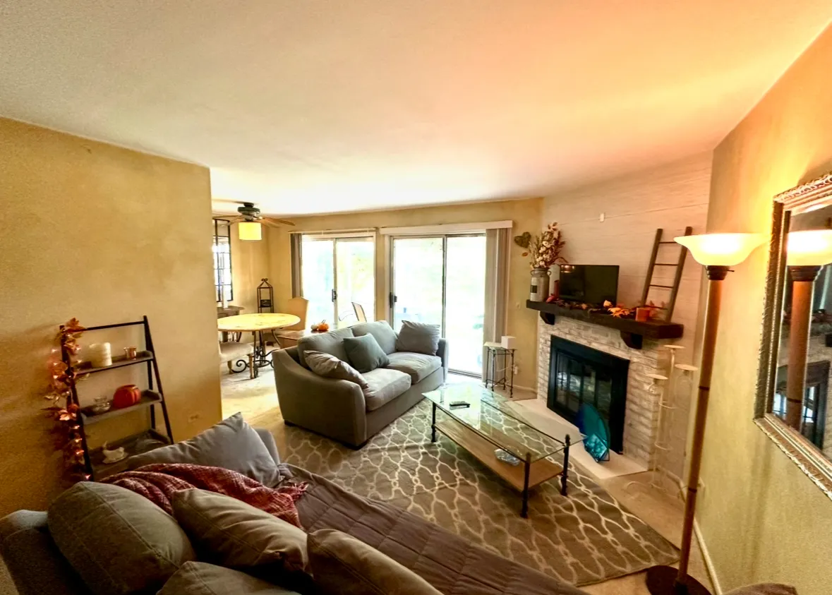 22 Waterbury Lane N1 IL