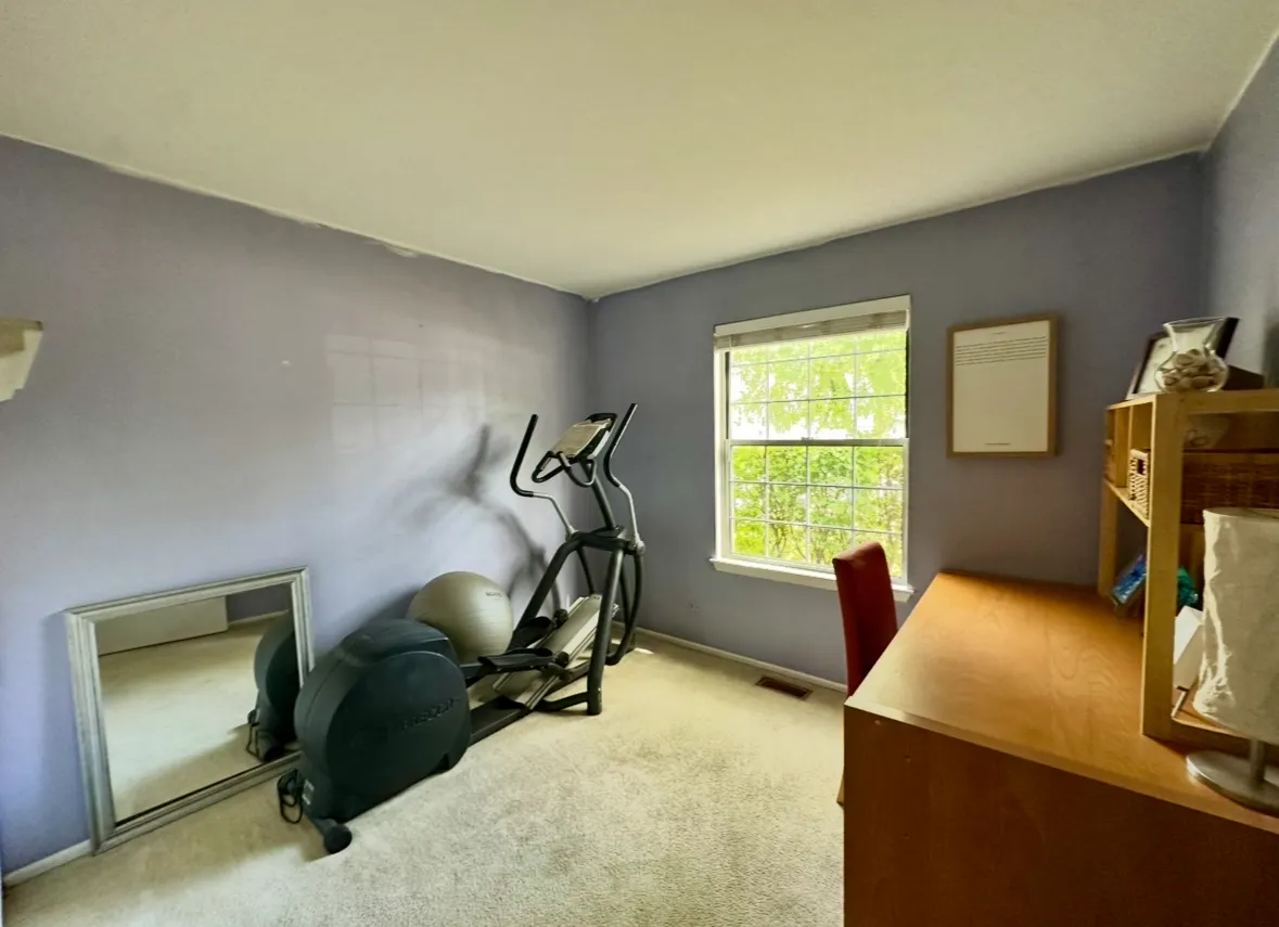 22 Waterbury Lane N1 IL