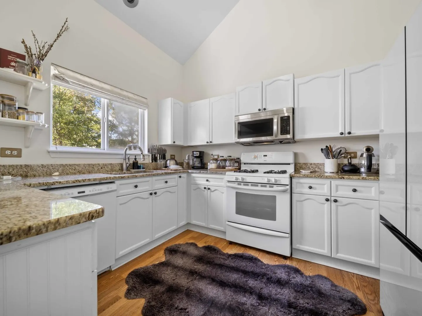 2521 WATERFORD Lane IL