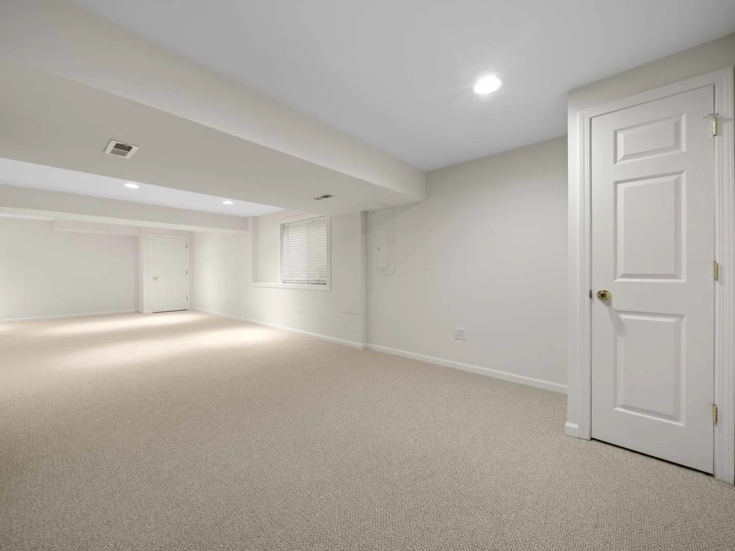 2521 WATERFORD Lane IL
