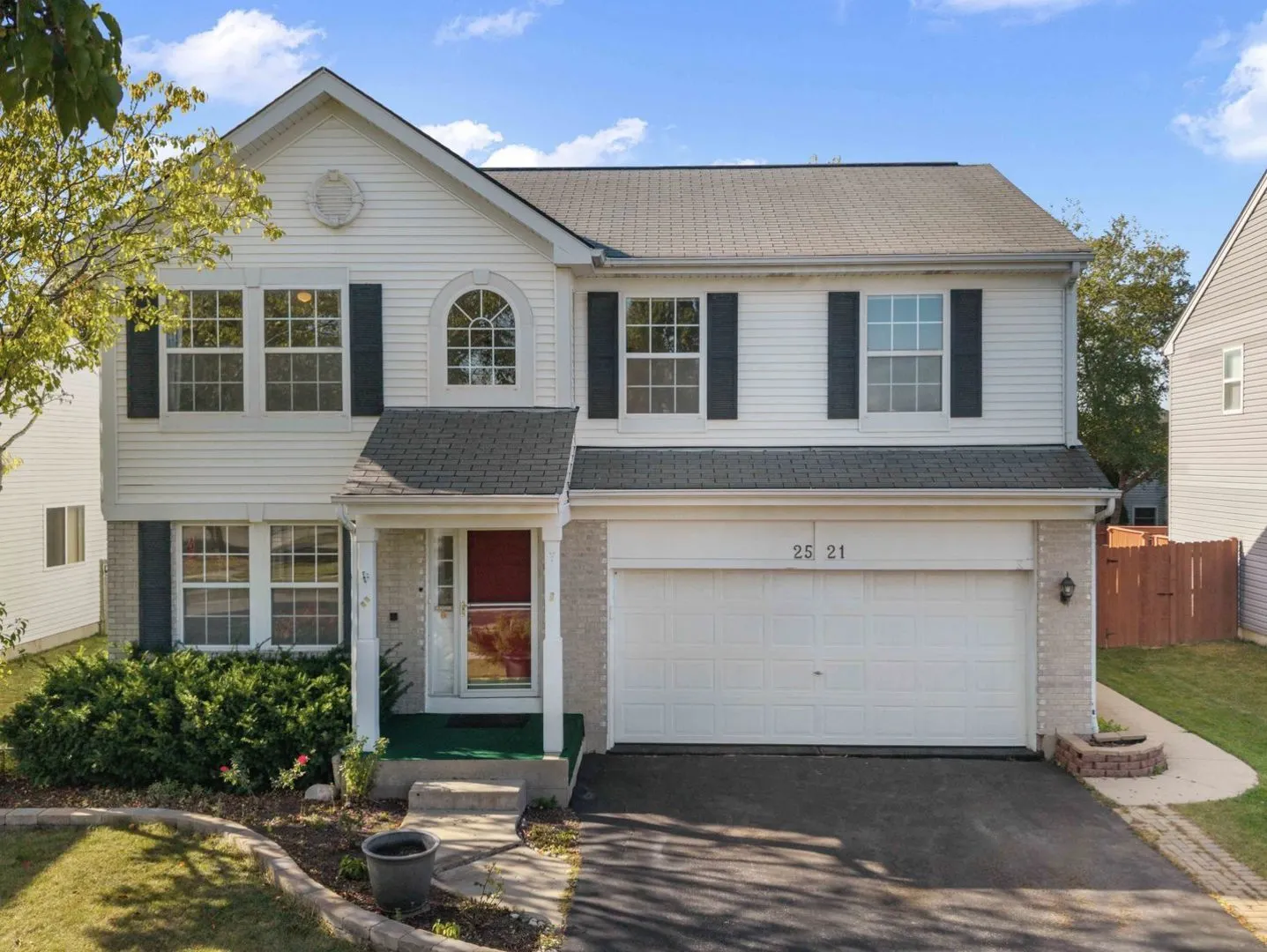 2521 WATERFORD Lane IL
