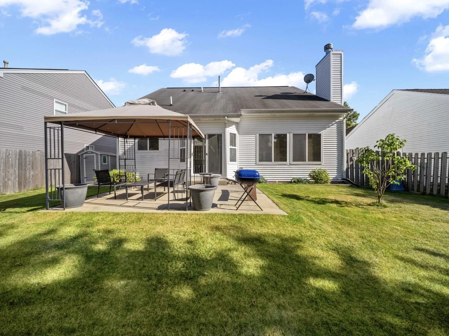 2521 WATERFORD Lane IL