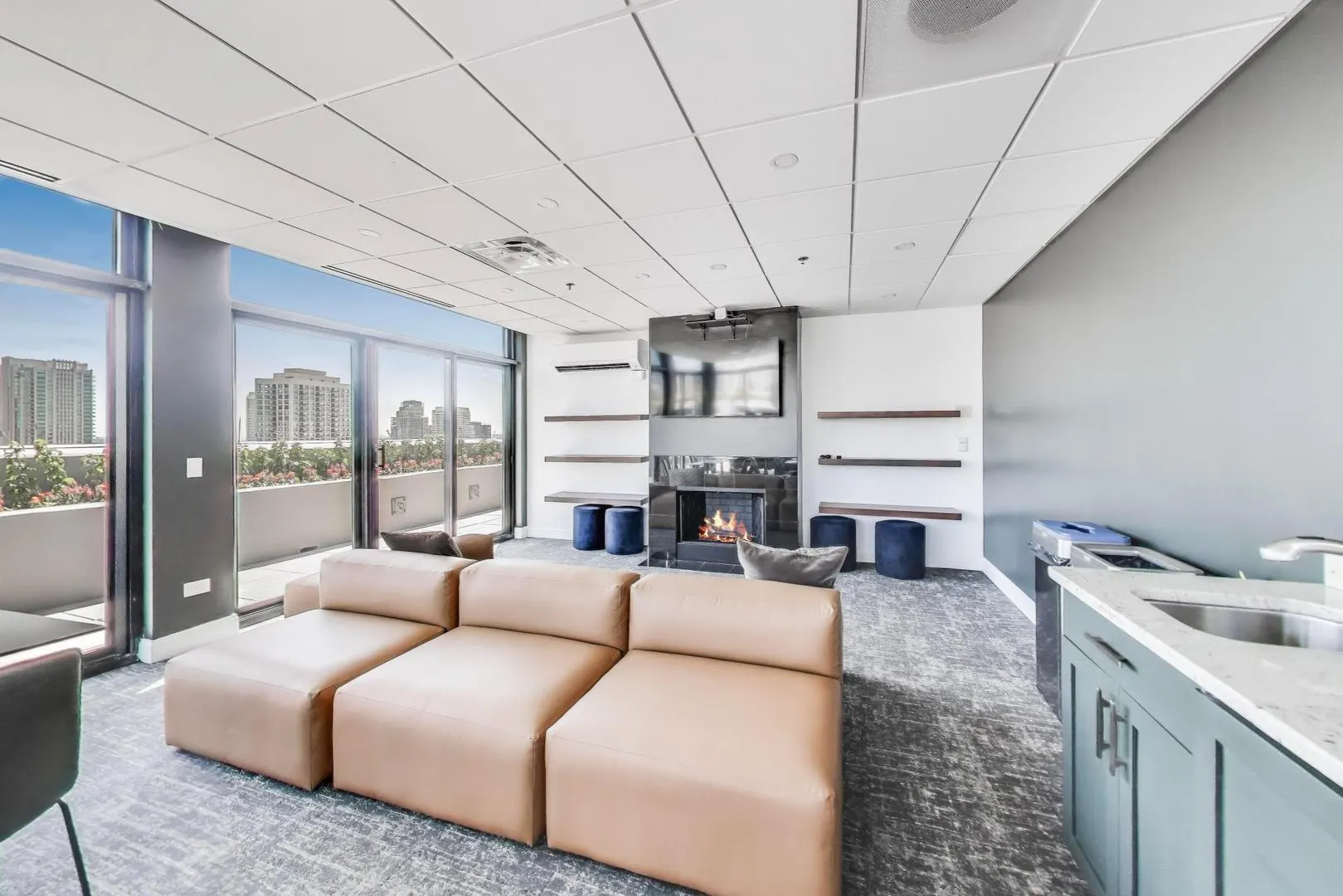 435 W Erie Street 1401 IL
