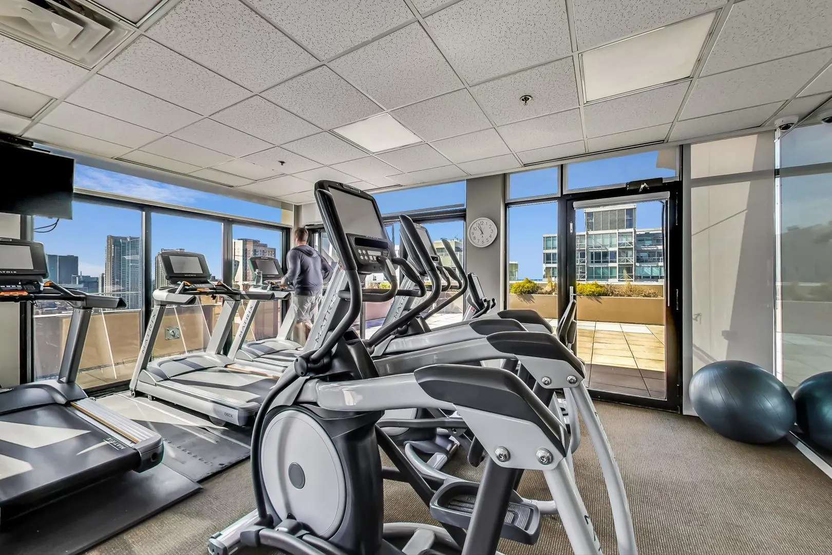 435 W Erie Street 1401 IL
