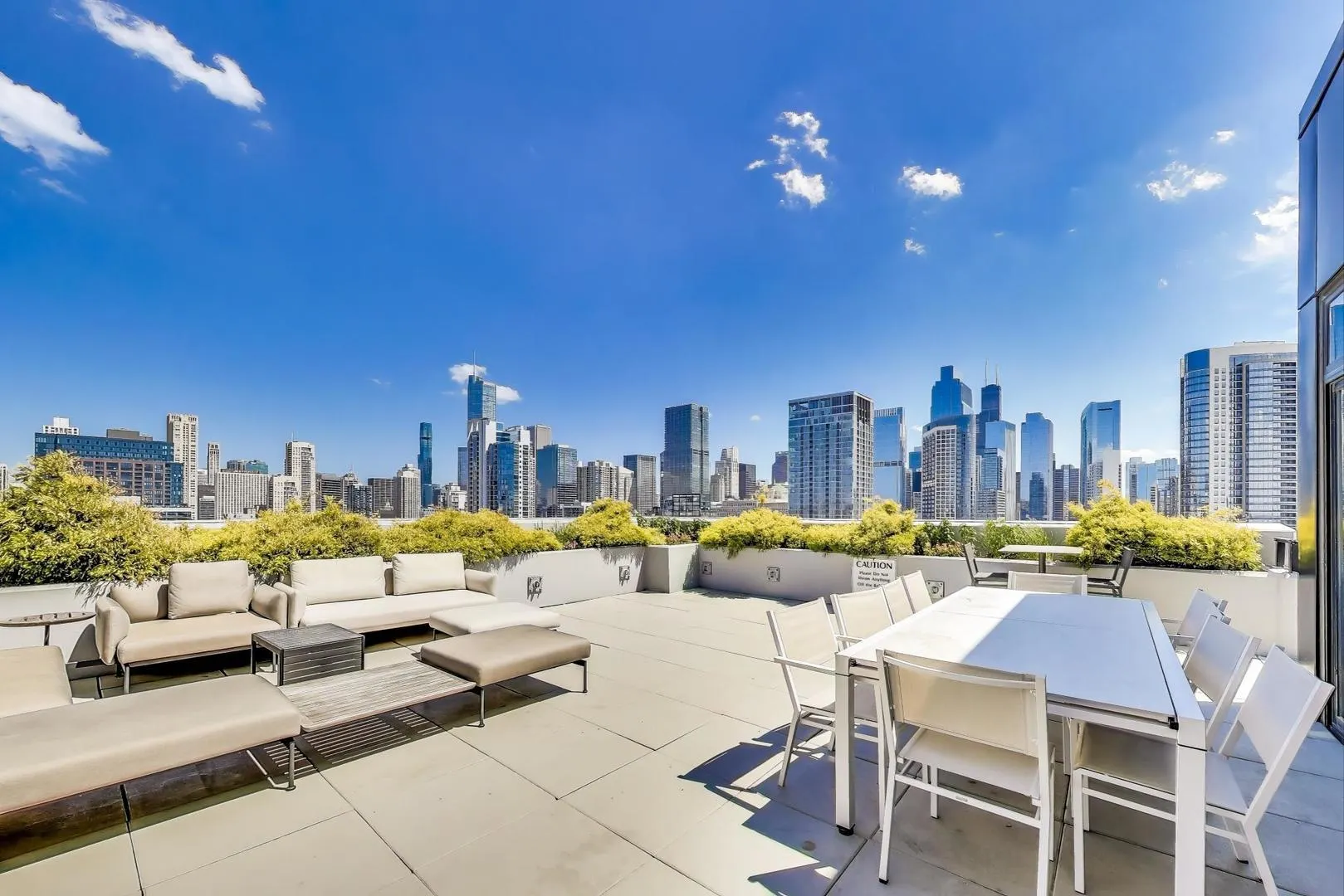 435 W Erie Street 1401 IL