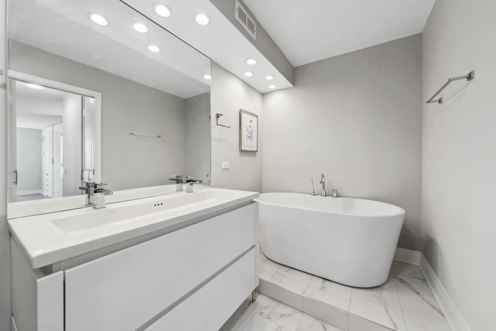 360 E RANDOLPH Street 2903 IL