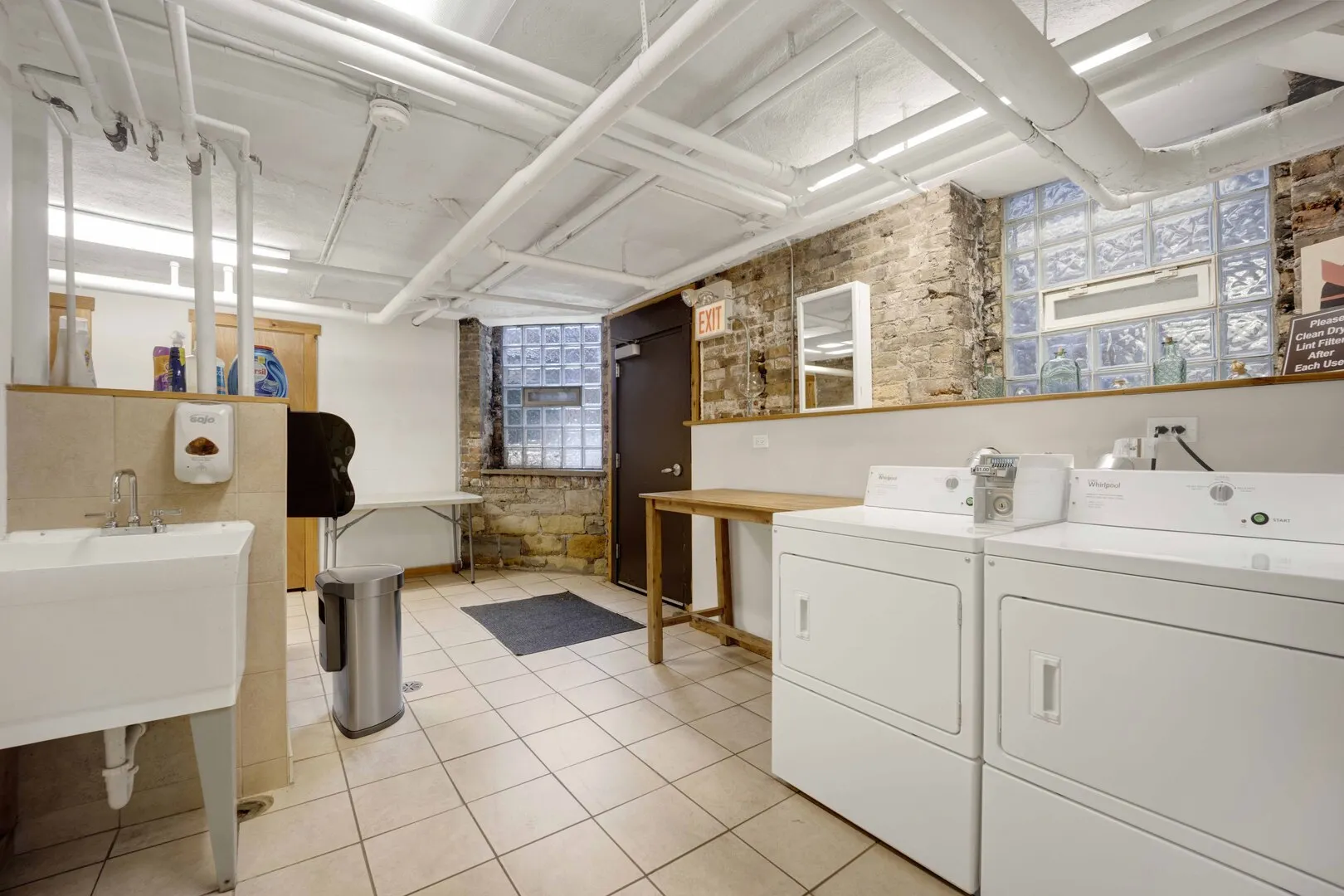 63 E Cedar Street 4B IL