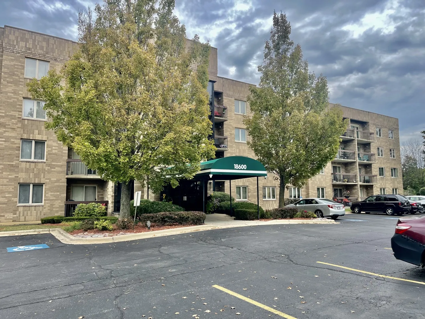 18600 Village West Drive 310 IL