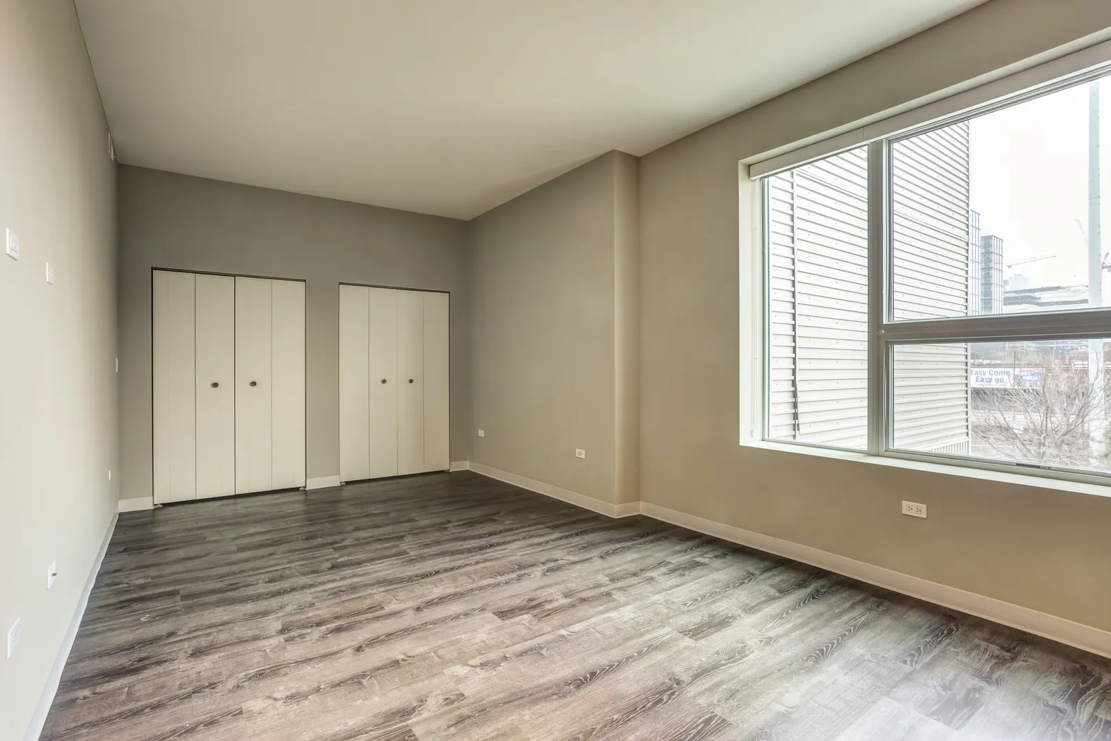 851 W Grand Avenue 206 IL