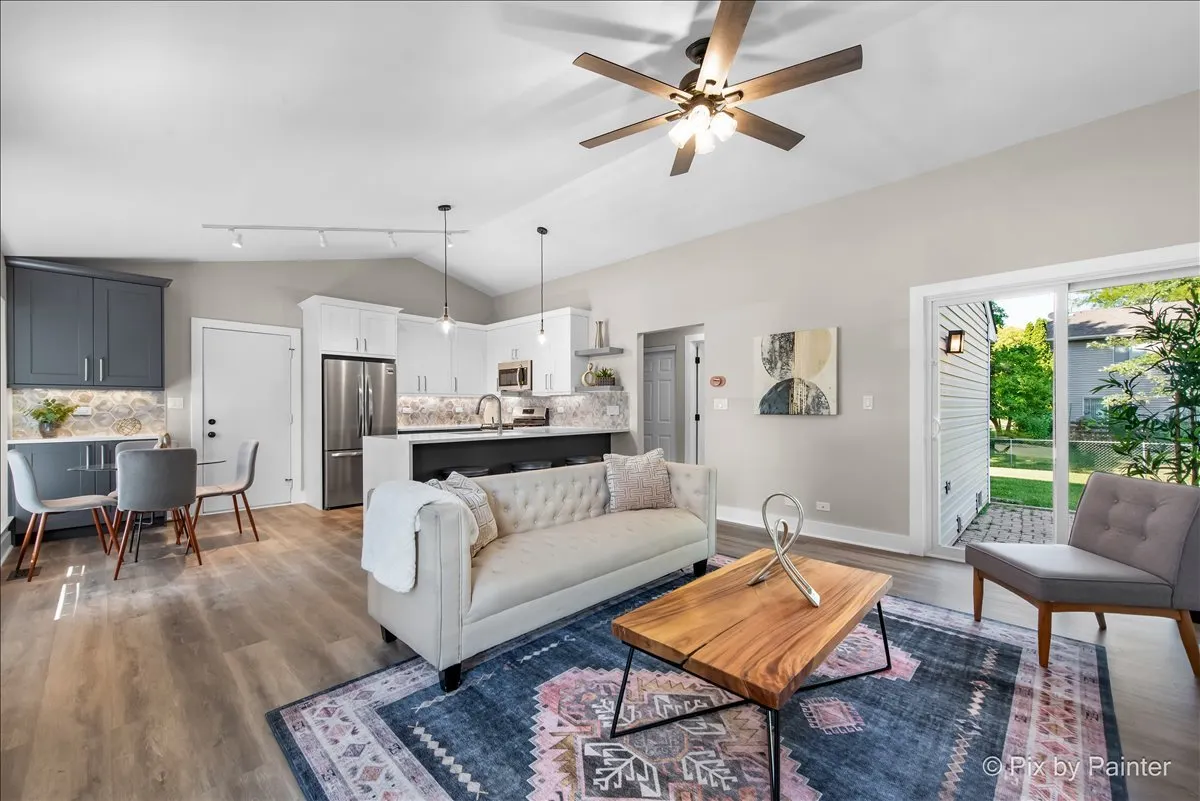 327 Danbury Drive IL