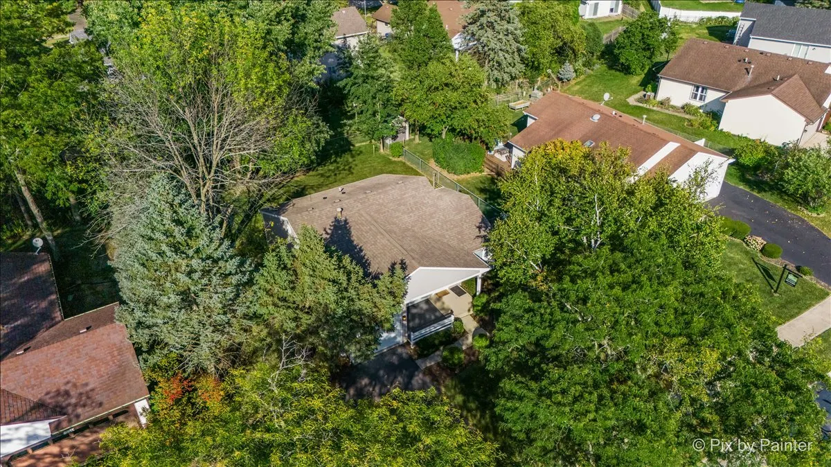 327 Danbury Drive IL