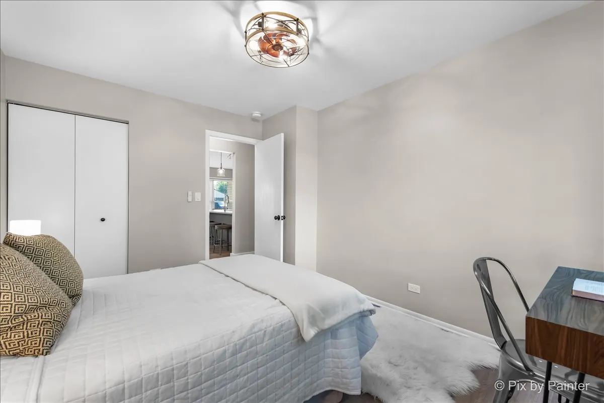 327 Danbury Drive IL