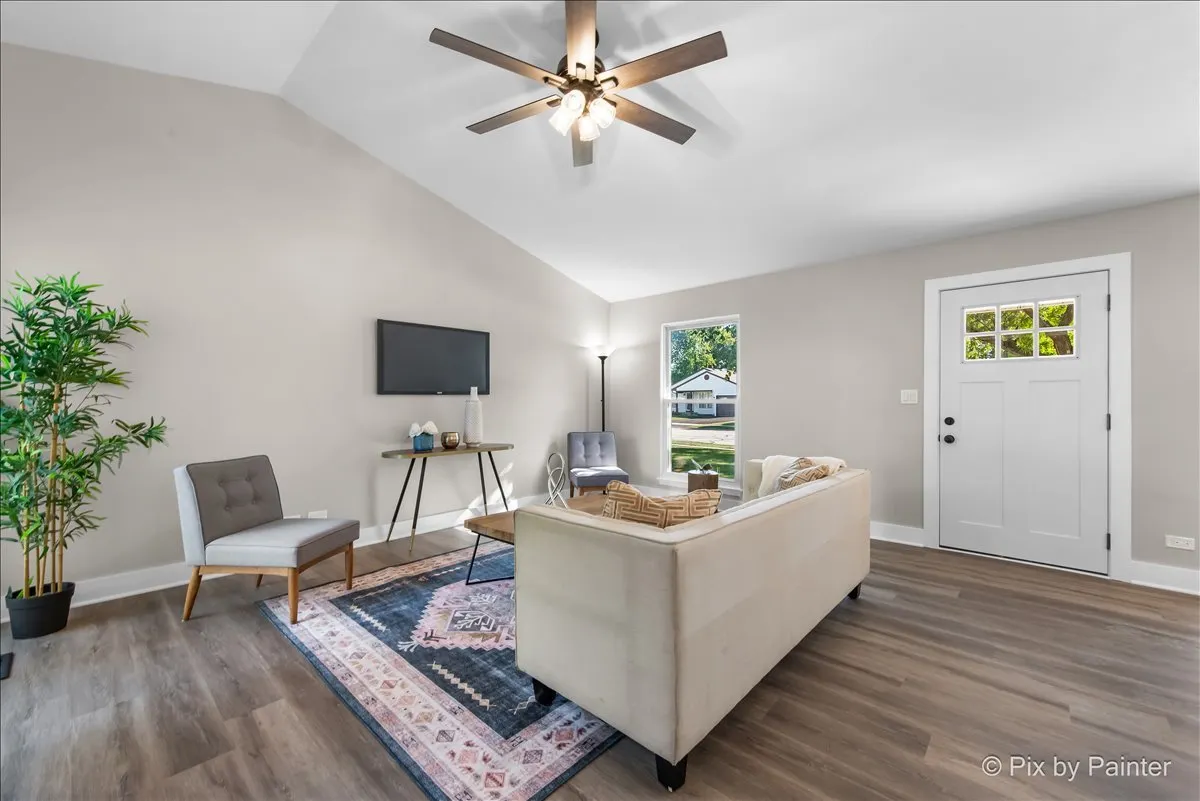 327 Danbury Drive IL