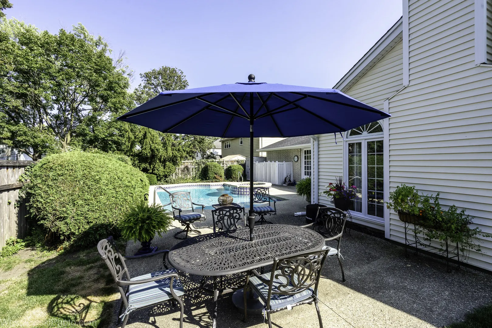 1622 E Greenwood Drive IL
