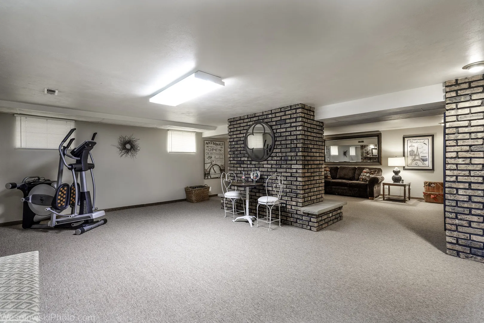 1622 E Greenwood Drive IL