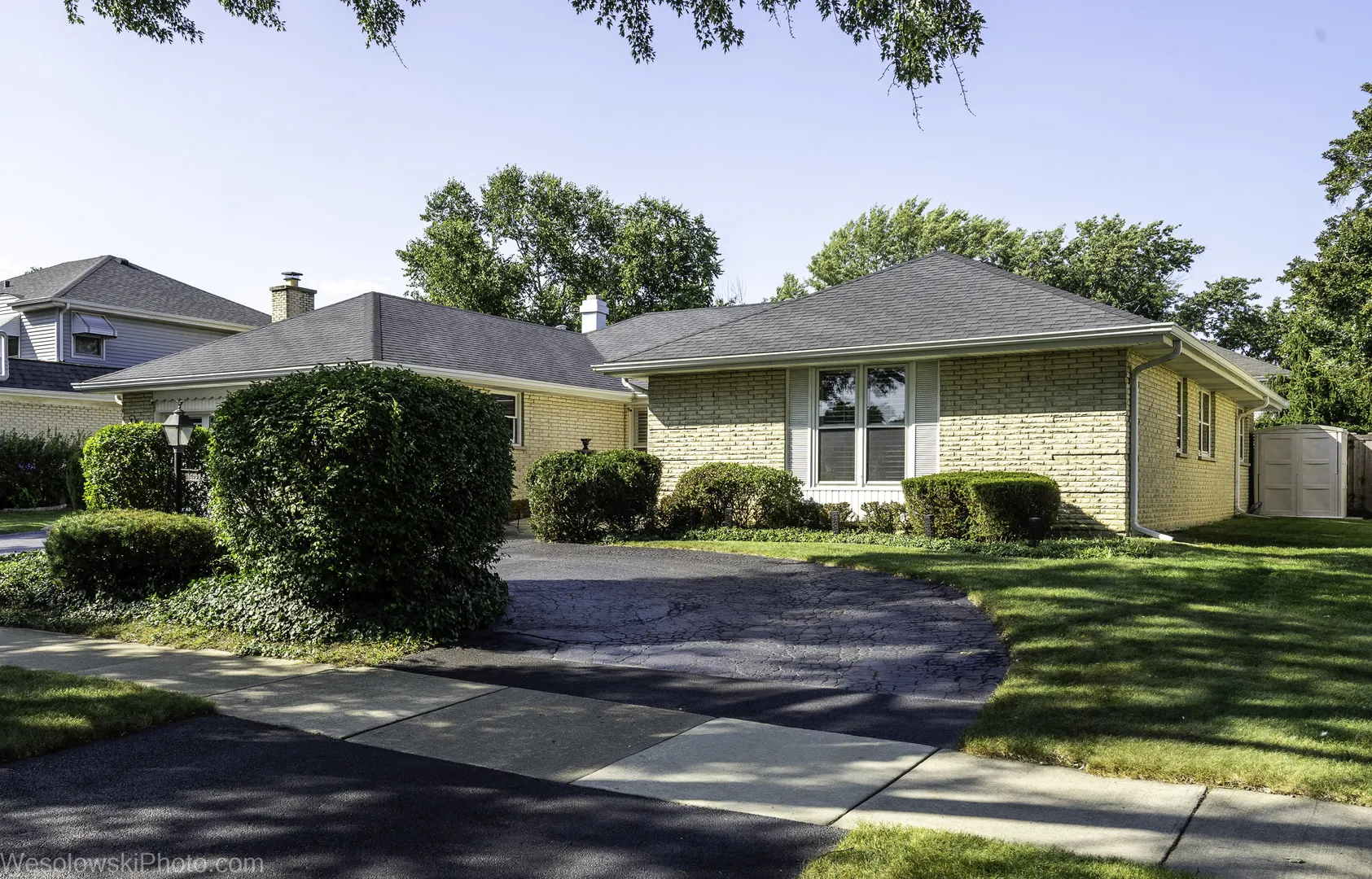 1622 E Greenwood Drive IL
