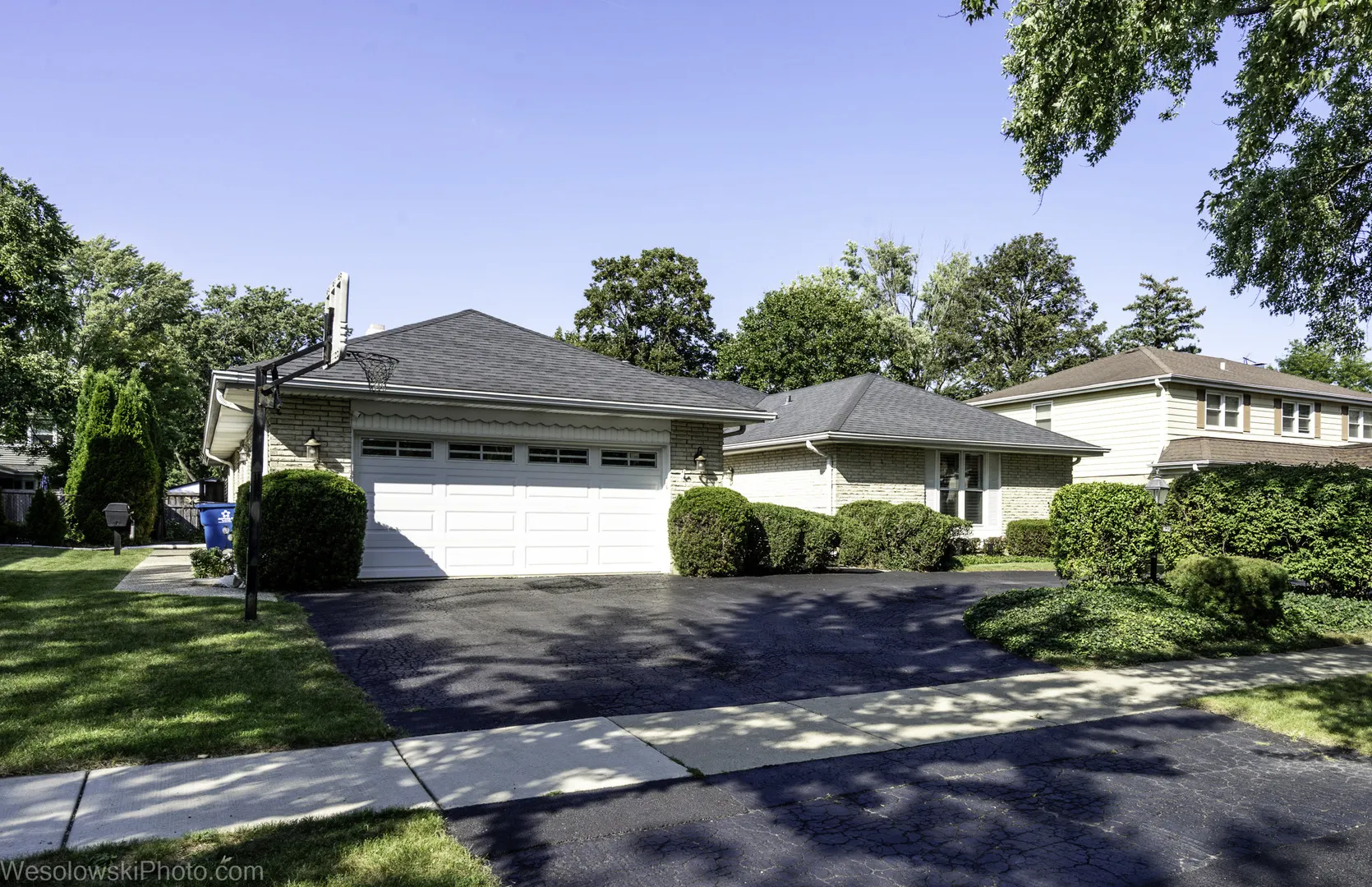 1622 E Greenwood Drive IL