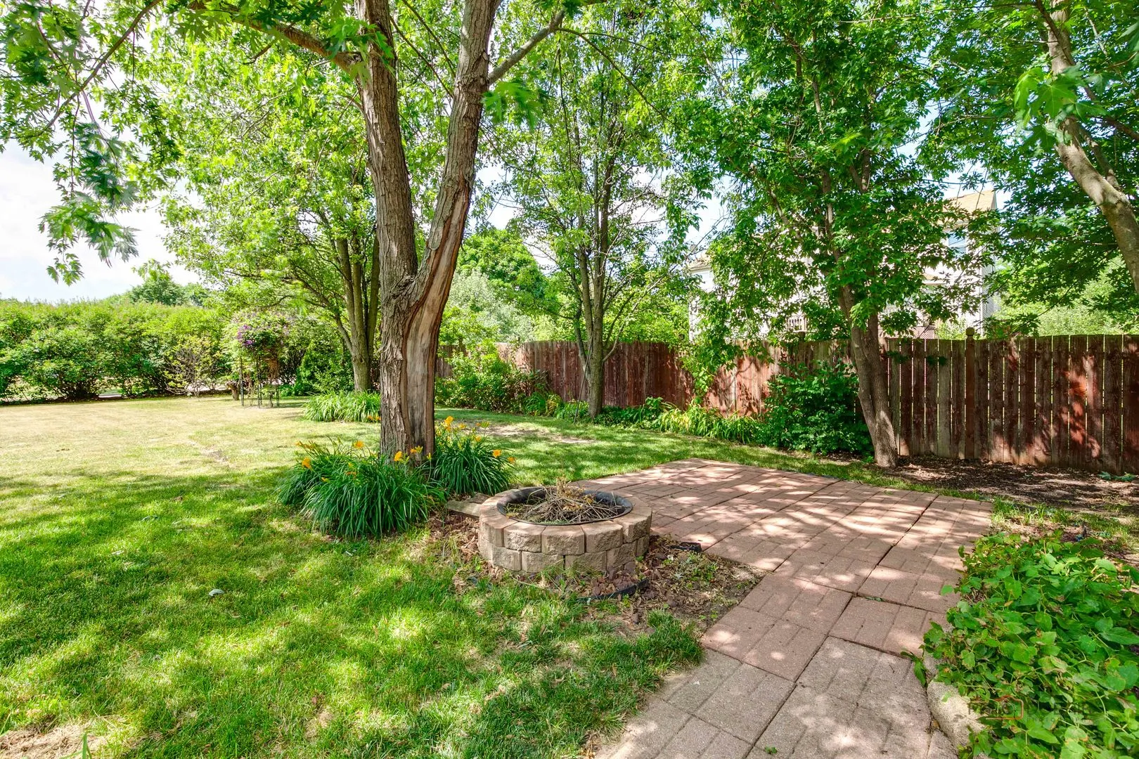 2208 SANCTUARY Court IL