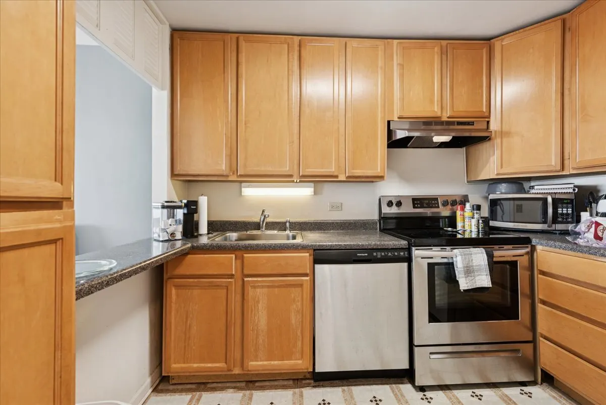 5415 N Sheridan Road 4815 IL