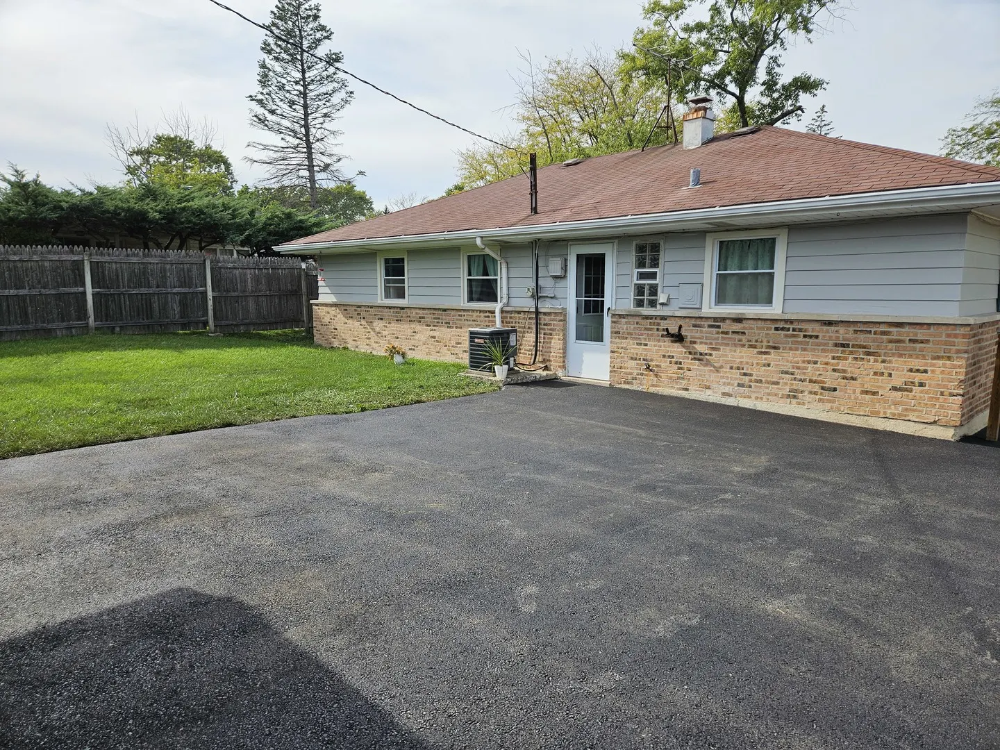 115 Shabbona Drive IL