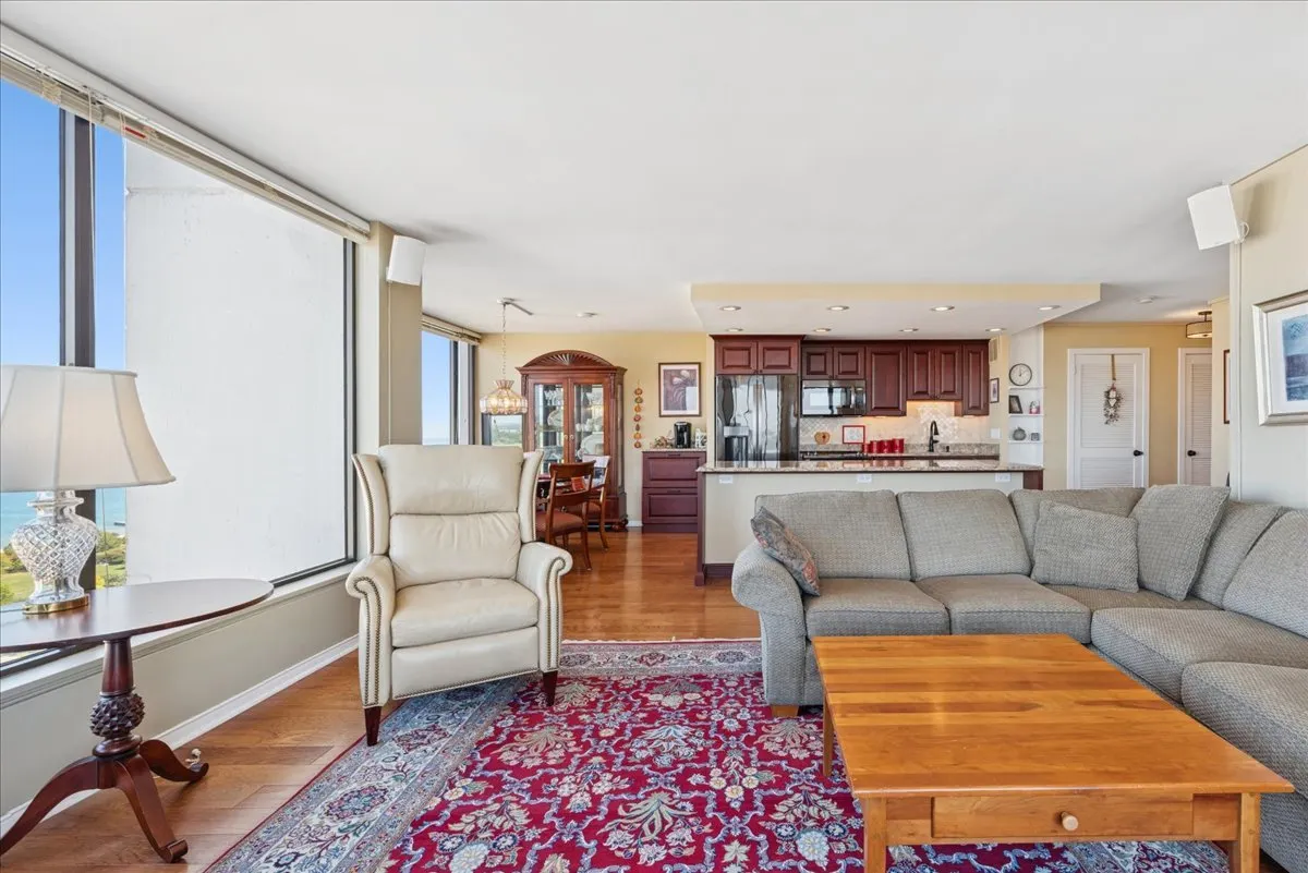 5455 N Sheridan Road 2615 IL
